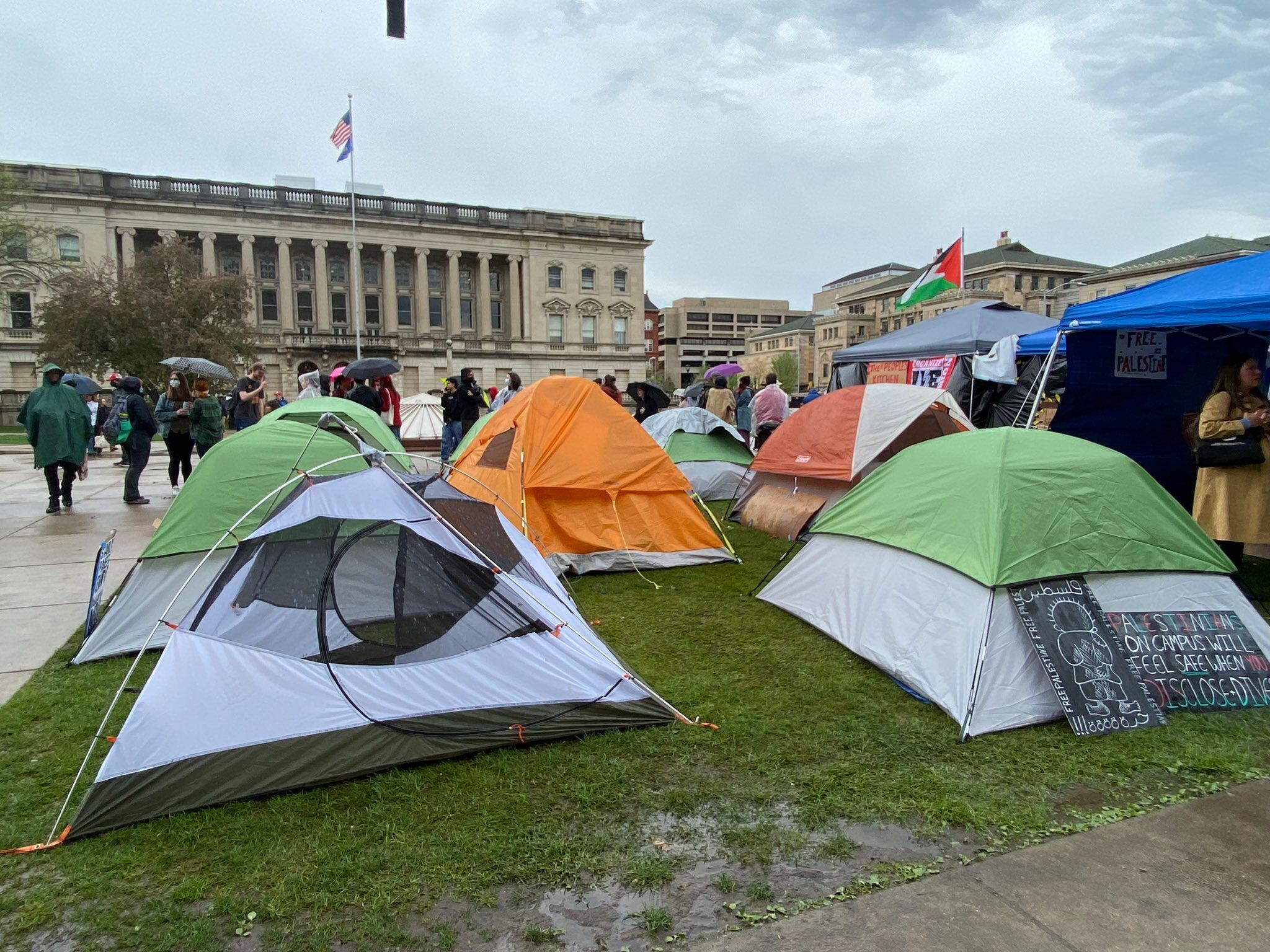 UW-Madison officials meet with campus protesters - Vimarsana News