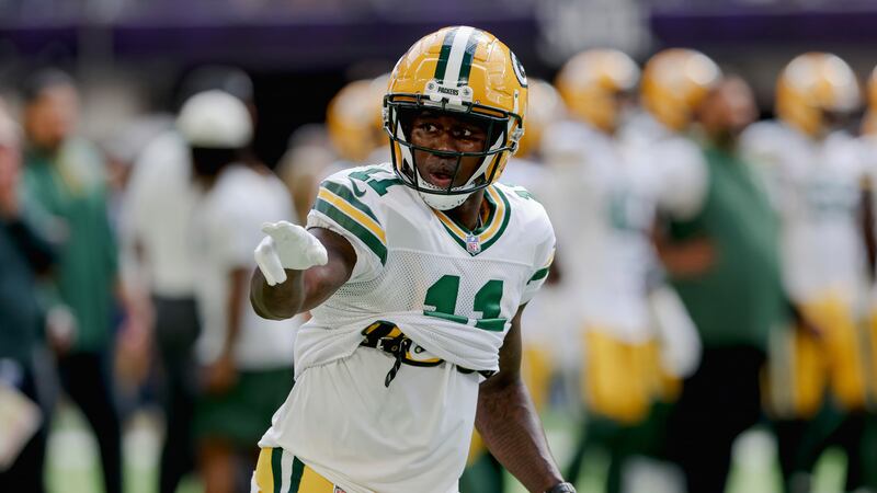 Green Bay Packers wide receiver Sammy Watkins (11) warms up prior to the start of an NFL...