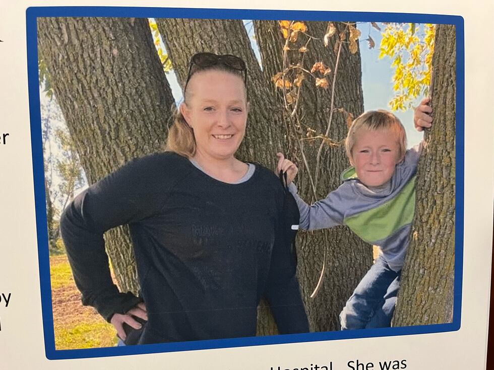 Spring Green community raises money for 11 year old whose mother was shot and killed