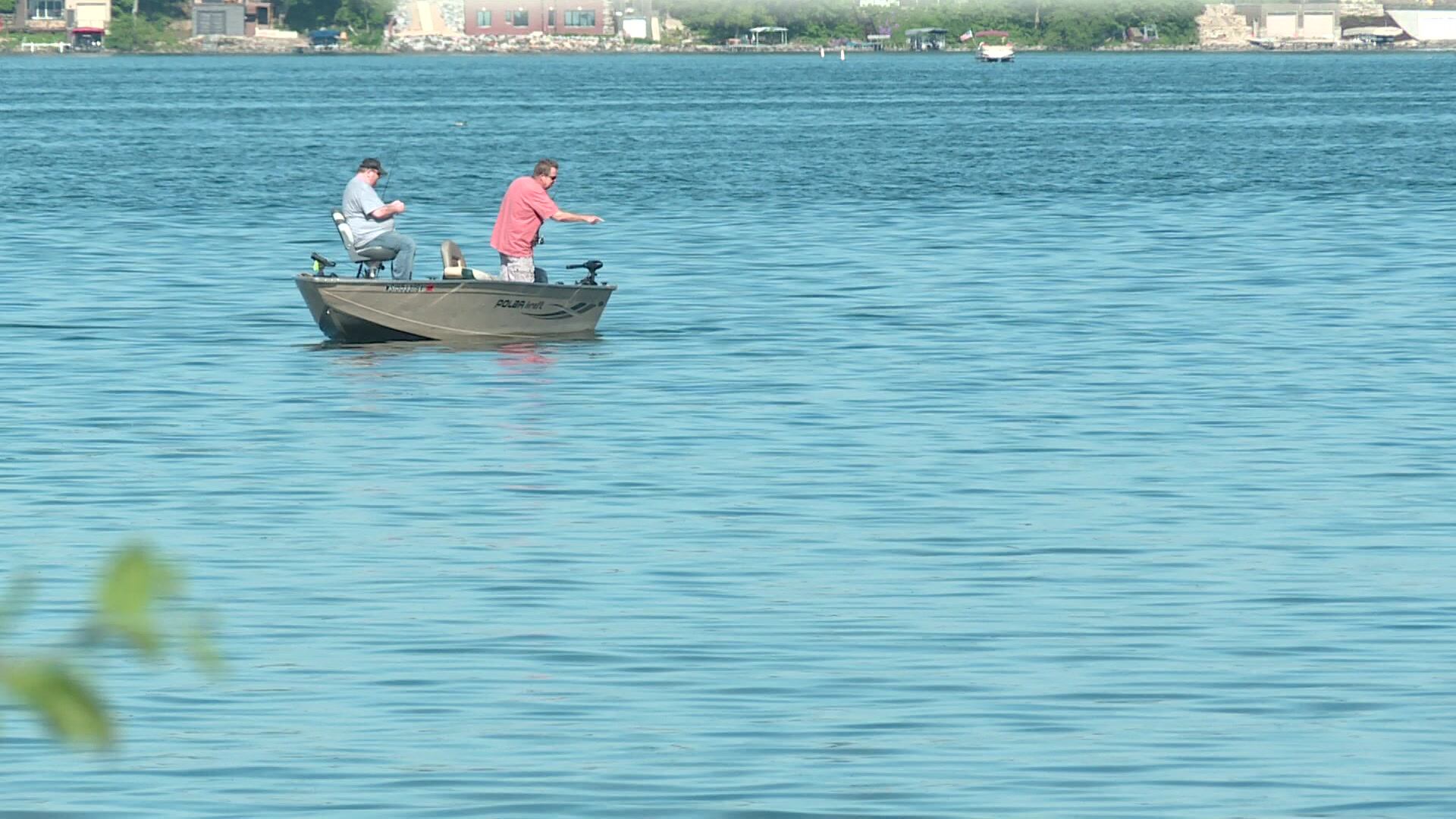 Madisonians' take in summer-like weather - Vimarsana News