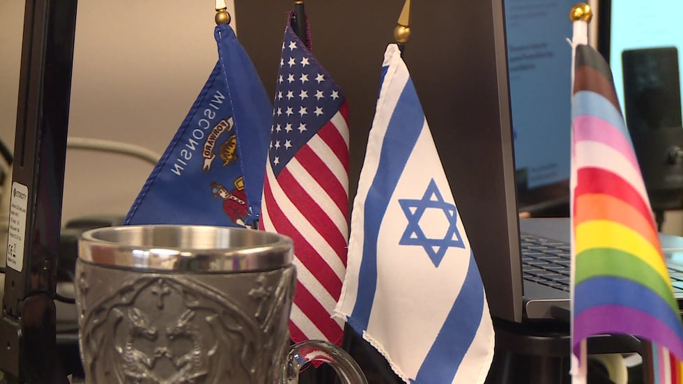 Temple Beth El flags